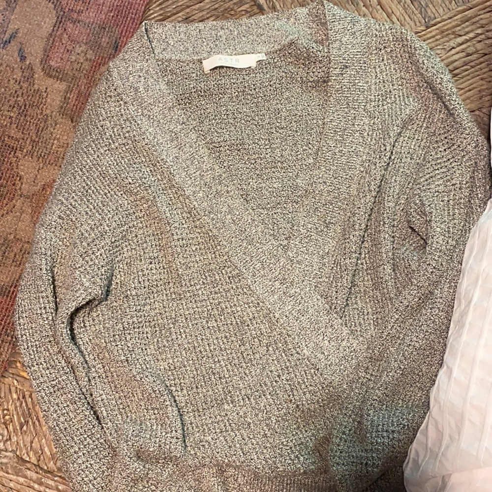 Small grey ASTR sweater